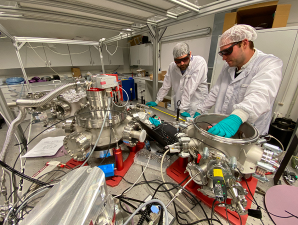 Moonlander HHG installation