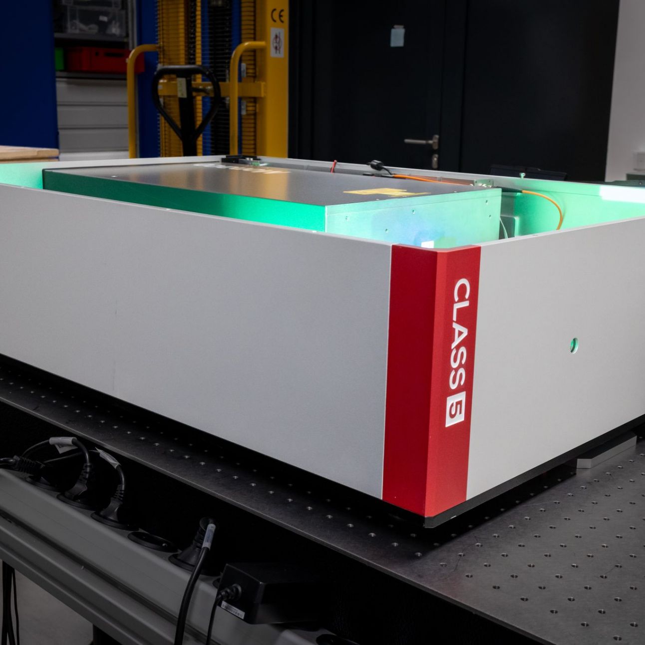 The White Dwarf Laser for three photon microscopy (3p) model WD-1300.
